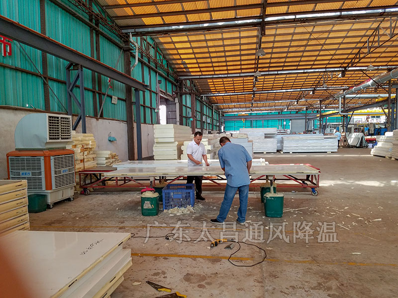 移動式環(huán)?？照{(diào)在工業(yè)廠房的應(yīng)用